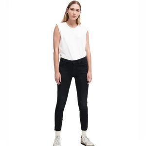 7FAM "THE MID-RISE RELEASED HEM SKINNY ANKLE" Jeans In "BLACK"